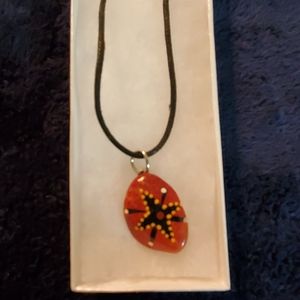 🛍 Closet clear out 🛍 Australian "luck" Necklace